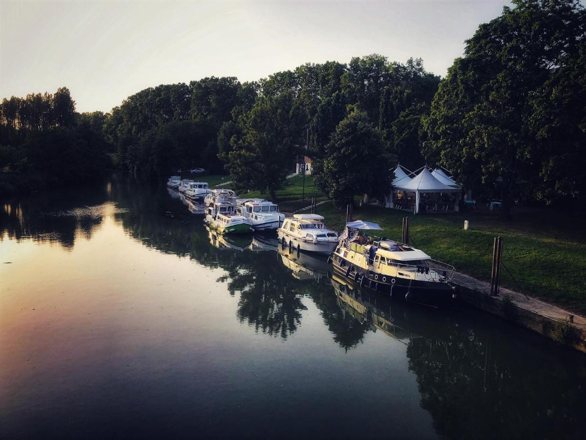 Le Petit Cochon Bed & Breakfast Valence-sur-Baise Luaran gambar